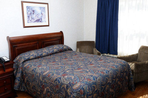 Claymore And Hotel Antigonish