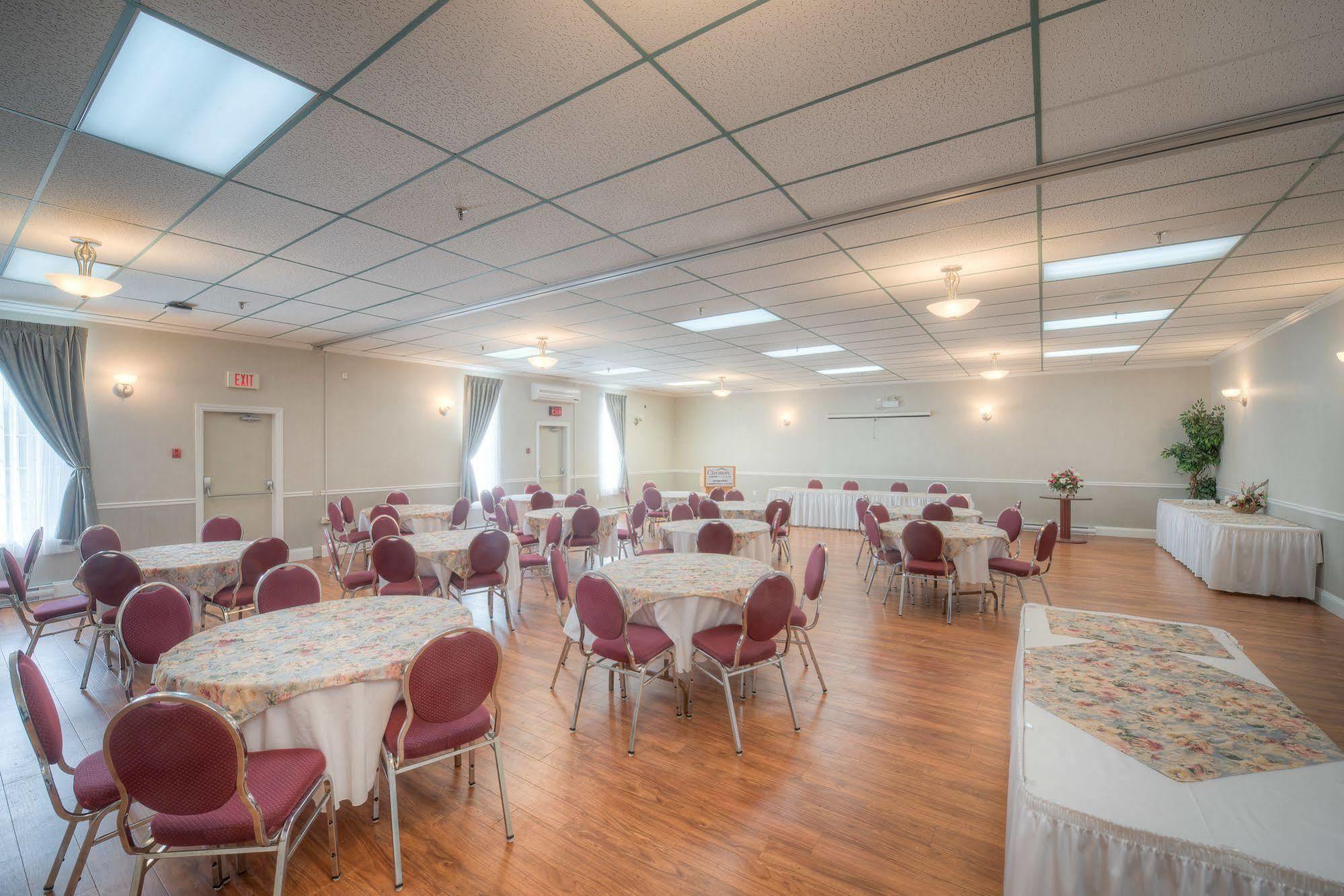 Claymore And Hotel Antigonish